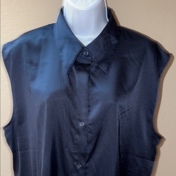 Banana Republic Dark Blue Satin Sleeveless Button Up Collared Blouse Women’s XL - Picture 2 of 6
